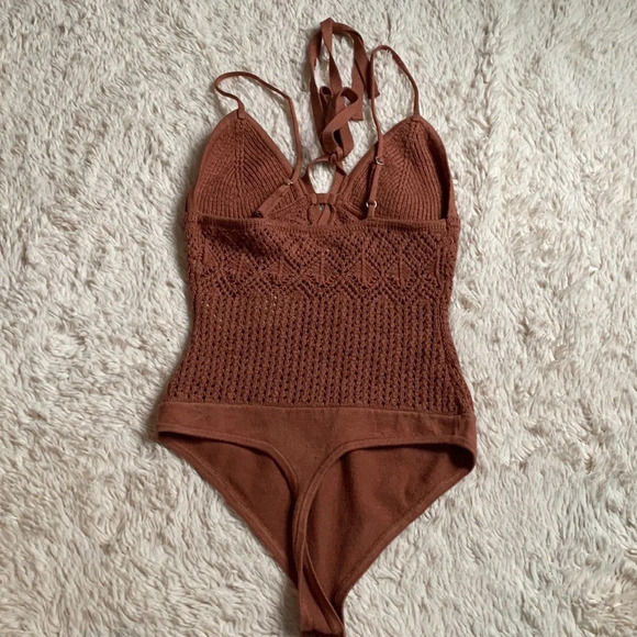 Abercrombie and Fitch extra small crocheted bodysuit brown stringy thing size xs - Picture 5 of 8